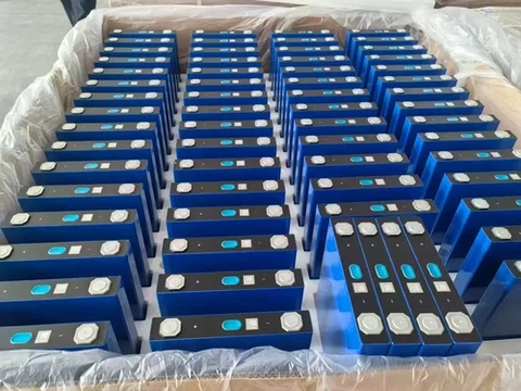 48V バッテリーには LiFePO4 セルが何個必要ですか?